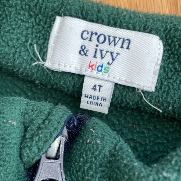 Bundle of 3-4T clothes - Picture 7 of 10